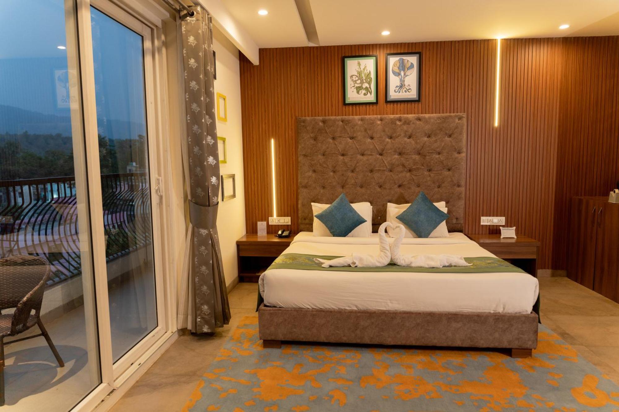 Holywater Hotel By Ganga Kinare #150 Mts From Ganga Ghat Рішикеш Екстер'єр фото